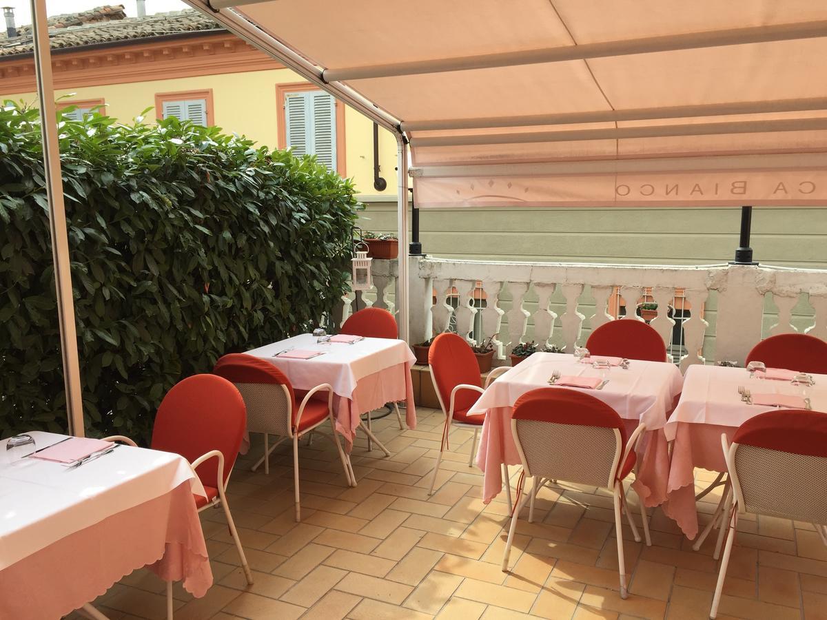 Il Duca Bianco Hotel Calosso ภายนอก รูปภาพ