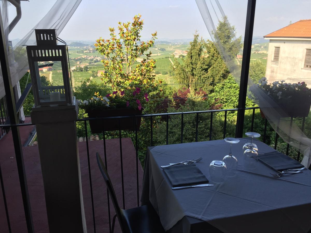 Il Duca Bianco Hotel Calosso ภายนอก รูปภาพ